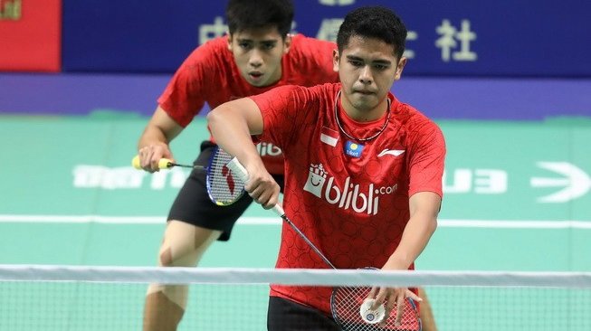 Pasangan ganda putra Sabar Karyaman Gutama/Frengky Wijaya Putra gagal menyumbang poin untuk Indonesia usai kalah dari Takuro Hoki/Yugo Kobayashi (Jepang) di semifinal Tong Yun Kai Cup 2019, Sabtu (23/3). [Humas PBSI]