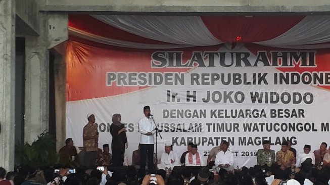 Dipanggil Pak Kiai oleh Ibu-ibu Pedagang Sayur, Reaksi Jokowi Justru Begini