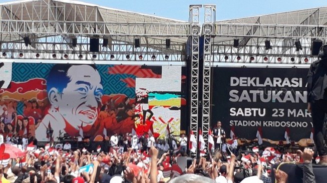 Pidato Berapi-api di Jogja, Jokowi Sindir Prabowo Soal Indonesia Bubar 2030