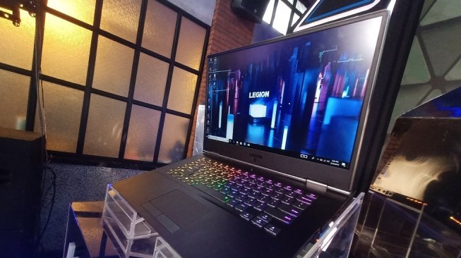 Lenovo Legion Y740 diluncurkan di Jakarta, Selasa (26/3/2019). [Suara.com/Tivan Rahmat]