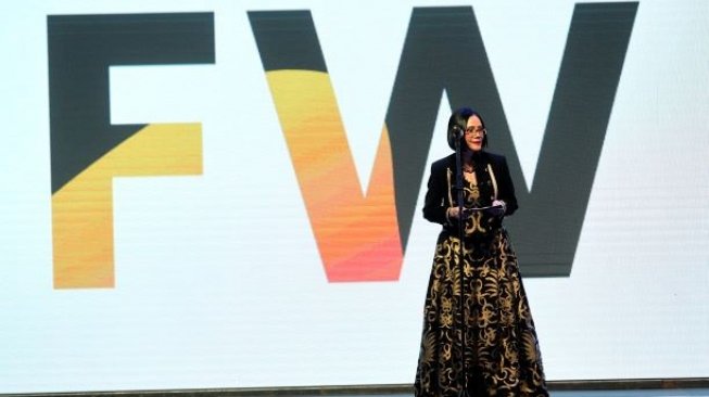 126 Ribu Pengunjung Padati Indonesia Fashion Week 2019