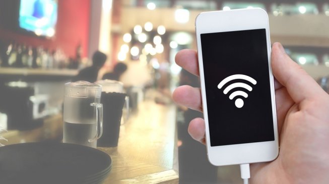 Ilustrasi wifi di iPhone. [Shutterstock]