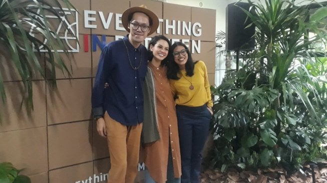 Andien bersama Endah N Rhesa. [Sumarni/Suara.com]