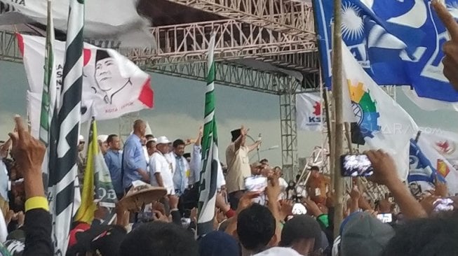 Prabowo Marah Tak Bisa Kampanye di Dalam Stadion Pakansari