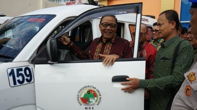 Menkop dan UKM Puspayoga, dalam pembukaan Rapat Anggota Tahunan (RAT) Koperasi Pengangkutan Umum Medan (KPUM) Tahun Buku 2018, di Medan, Kamis (28/3/2019). (Dok : Kemenkop dan UKM)