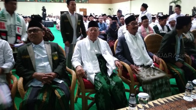 Calon Wakil Presiden nomor urut 02 Ma'ruf Amin menghadiri Kongres Santri dan Rapat Kerja Nasional di JCC Senayan. (Suara.com/Fakhri Fuadi)