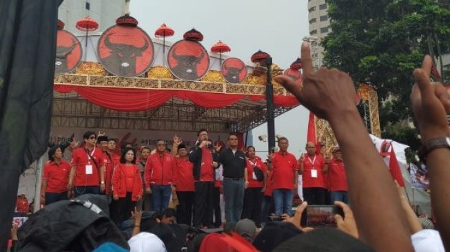 Kampanye Terbuka PDI-P, Tjahjo: 01 dan 03 Satu Kesatuan, Tidak Terpisahkan