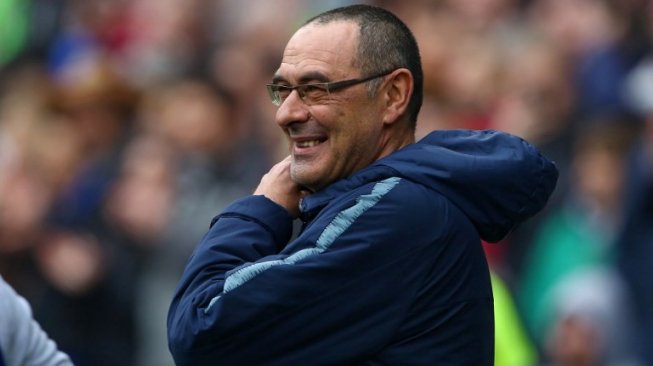 Pelatih Chelsea, Maurizio Sarri. [Geoff CADDICK / AFP]