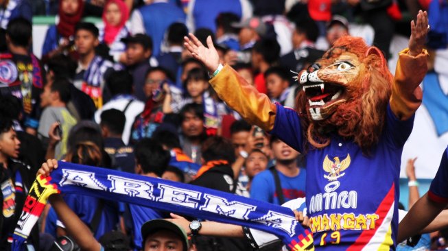 Libas Kalteng Putra, Kemenangan Arema FC Disambut Tarian Aremania