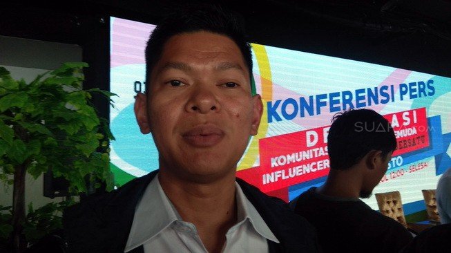 Promotor petinju Indonesia, Daud Yordan, yang juga pemilik Mahkota Promotion, Raja Sapta Oktohari, ditemui di kawasan Sudirman, Jakarta, Kamis (4/4/2019), [Suara.com/Arief Apriadi]