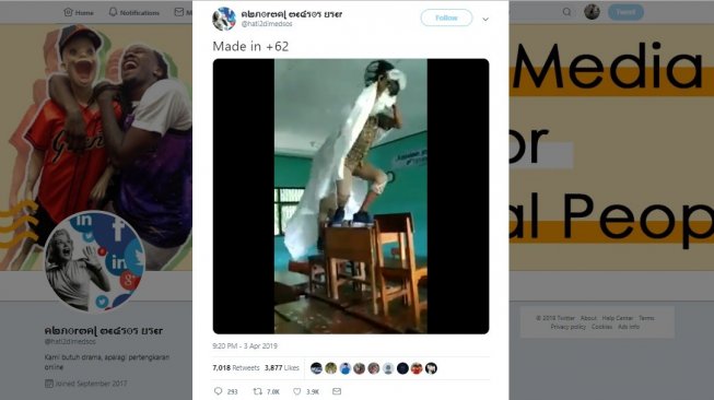 Ngakak Lihat Sampai Akhir Video Siswa Main Barongsai di Kelas Ini