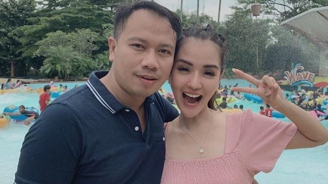 Vicky Prasetyo Akui Hubungannya dengan Anggia Chan Setingan