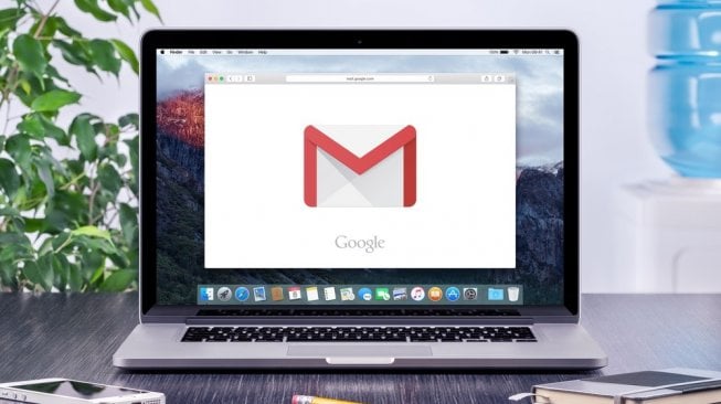 Ilustrasi Gmail di desktop. [Shutterstock]
