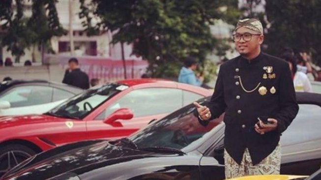Keturunan Sultan Cirebon,  Ini Fakta Crazy Rich Raden Reza Pramadia