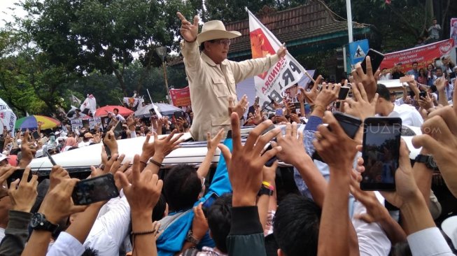 Kampanye di Palembang, Prabowo: Saya Juga Mencium Bau Keringatmu