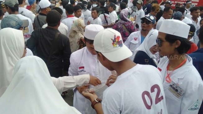 Kampanye Prabowo Subianto di Palembang turut melibatkan anak-anak. (Suara.com/Andhiko)