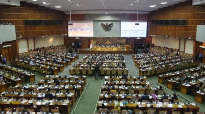 Selain Gaji Dan Fasilitas, Anggota DPR Dapat Uang Pensiun, Ini Besarannya