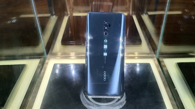 Oppo Reno Resmi Diluncurkan di China