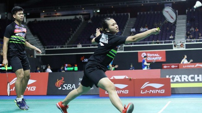 Pasangan ganda campuran Indonesia, Praveen Jordan/Melati Daeva Oktavianti, melaju ke babak kedua Singapore Open 2019 usai mengalahkan pasangan 'gado-gado' Malaysia/Indonesia, Mohamad Arif Abdul Latif/Rusyidina Antardayu Riodingin, Rabu (10/4/2019). [Humas PBSI]