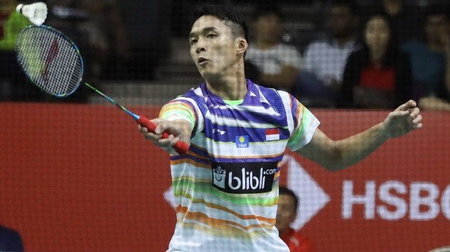Pebulutangkis tunggal putra Indonesia, Jonatan Christie, melaju ke babak kedua Singapore Open 2019 usai mengalahkan wakil Thailand, Khosit Phetpradab, Rabu (10/4). [Humas PBSI]