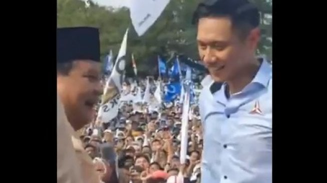 Kampanye Bersama AHY, Prabowo: Siapa Lebih Tampan?