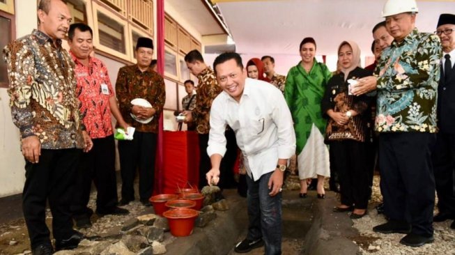 Ketua DPR Resmikan Pembangunan Masjid Universitas Perwira Purbalingga