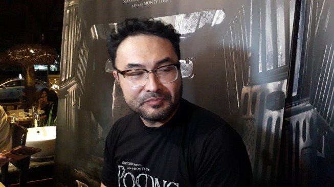 Surya Saputra di kawasan Epicetrum, Kuningan, Jakarta Selatan, Kamis (11/4/2019). [Ismail/Suara.com]