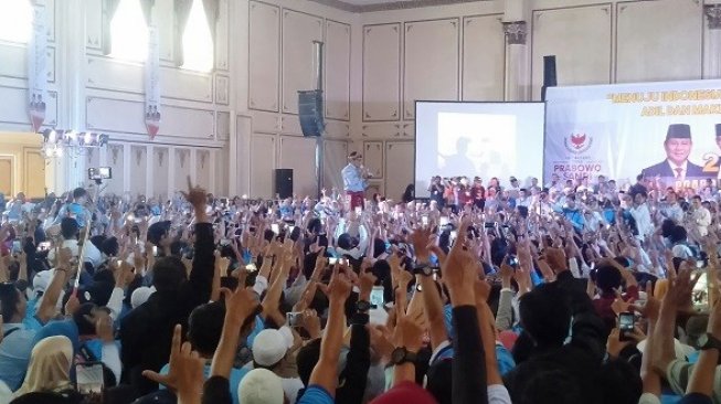 Cawapres Sandiaga Uno saat berkampanye di Palembang. (Andhiko Tungga Alam)