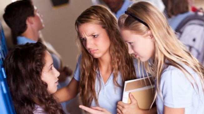 Tanda-tandanya Anak Anda Jadi Korban Bullying Di Sekolah