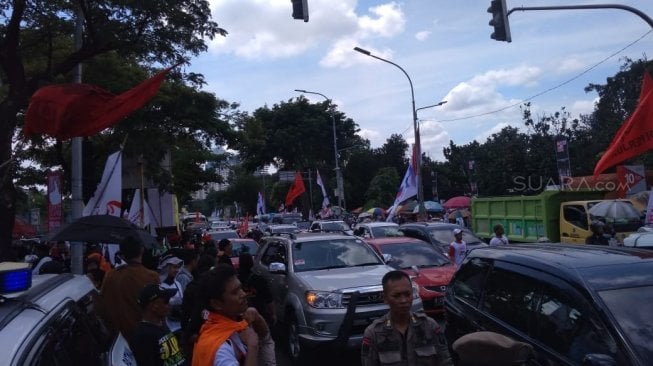 Kemacetan di sekitar Senayan. (Suara.com/Fakhri)