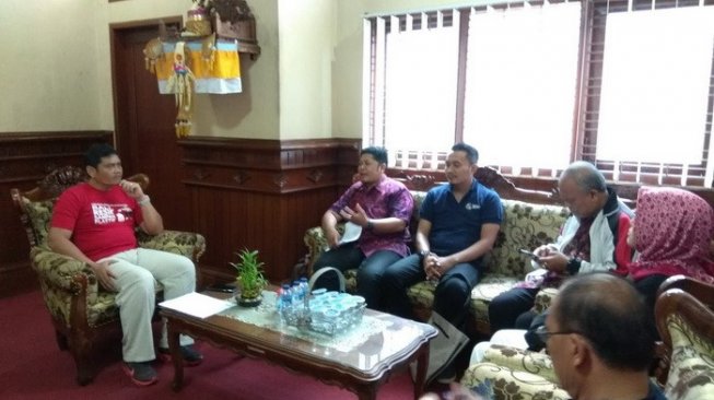 Merokok saat Mengemudi, Kadishub Bali Usul Denda Rp 50 Ribu per Batang