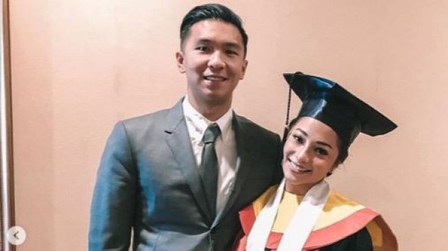 Selamat! Nikita Willy Resmi Jadi Sarjana Hukum