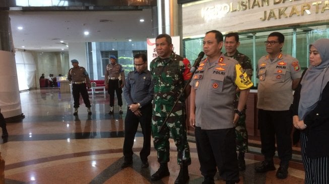 Polda Metro Jaya dan Kodam Jaya Gelar Patroli Gabungan Amankan Pemilu 2019