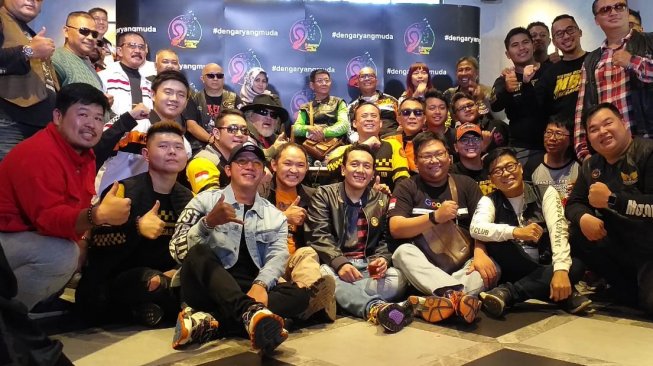 Para bikers mengikuti acara #RoadSafetyForBikeLovers bareng Diaz Hendropriyono dan Ruri Repvblik. [dokumentasi pribadi]