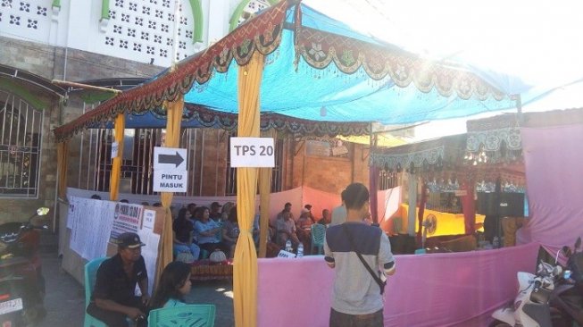 Ada Dekorasi Pengantin Bugis Makassar di TPS 20 Walawalaya Tallo