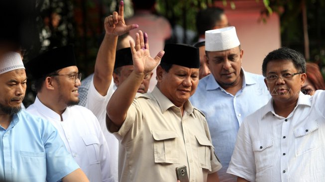 Kalah di Hitung Cepat, Prabowo Tetap Tenang di Hadapan Pendukung