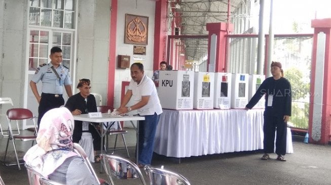 Wawali Kota Bandung: Pencoblosan di TPS Sukamiskin Aman dan Lancar