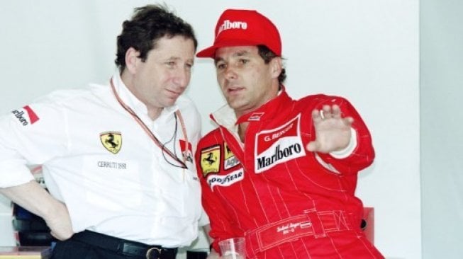 Gerhard Berger (kanan) saat masih aktif membalap di F1 bersama Ferrari. [AFP/Jean-Loup Gautreau]