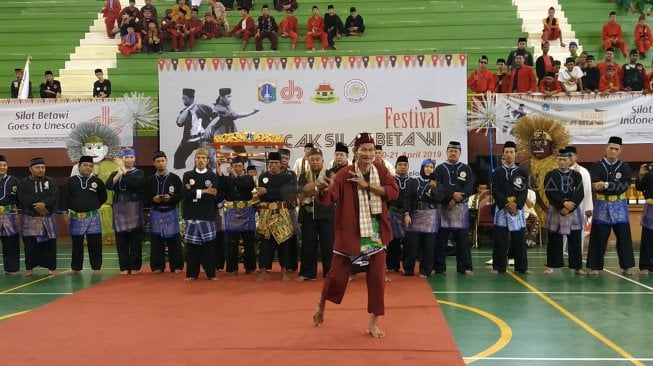 Ini Usia yang Tepat Mengenalkan Anak Tradisi Silat Betawi