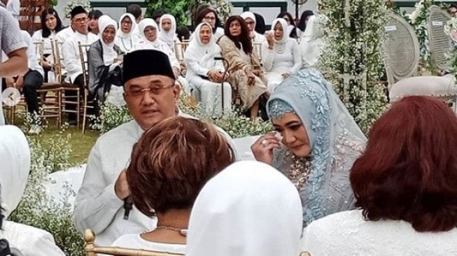 Istri almarhum Sys NS, Shanty Widhiyanti menikah dengan lelaki bernama Syaiful [Instagram/ajatdihatimu]