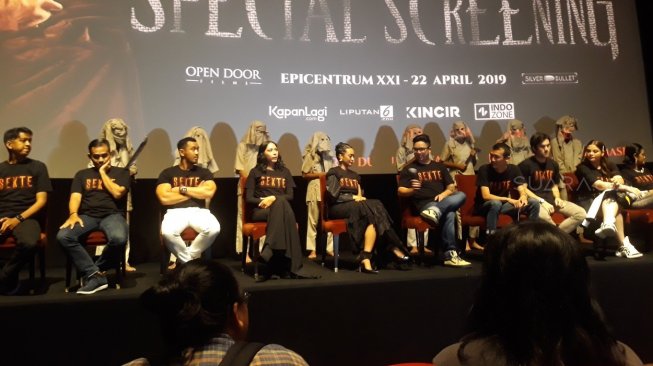 Konfrensi pers film Sekte di Jakarta, Senin (22/4/2019). [Suci Febriastuti/Suara.com]