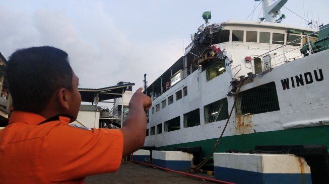 Dua Kapal Penumpang Tabrakan di Selat Sunda, Satu ABK Dilaporkan Tenggelam