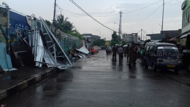 Tolak Ditertibkan Satpol PP, PKL di Jalan Baru Plenongan Sempat Melawan