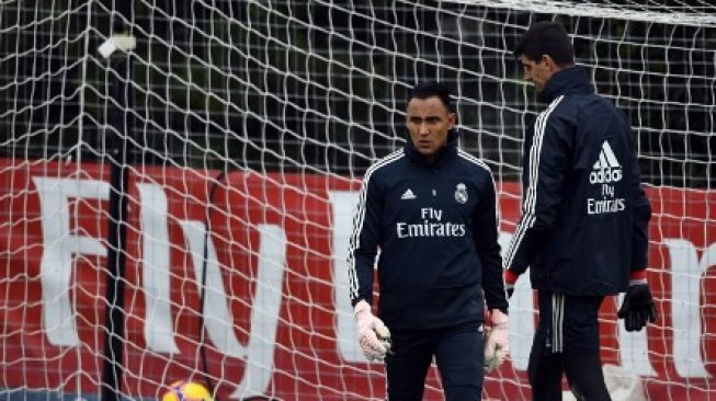 Penjaga Gawang Merengek, Siapa yang Dilepas Zidane, Navas atau Courtois?