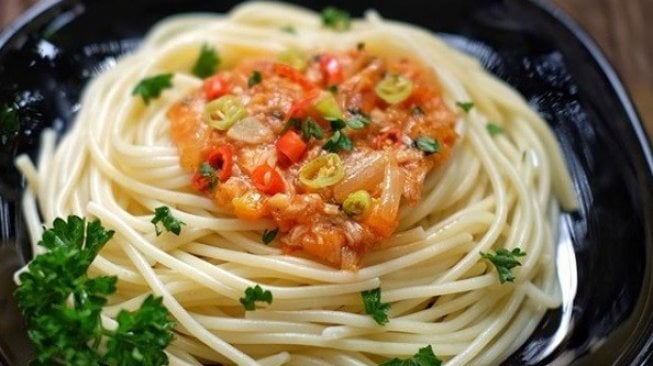 Spaghetti Saus Tuna Pedas
