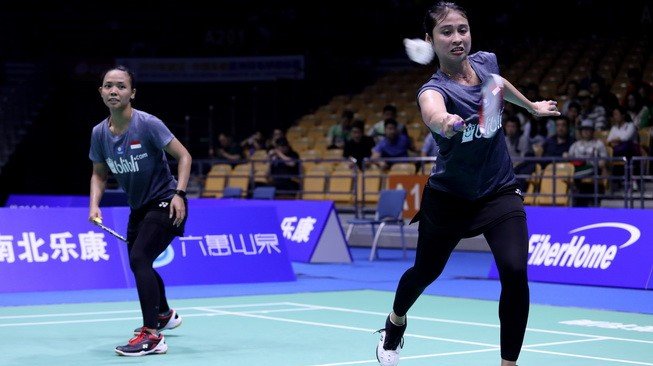 Pasangan ganda putri Indonesia, Della Destiara Haris/Rizki Amelia Pradipta, menang atas pasangan China, Dong Wenjing/Feng Xueying, di babak kedua Kejuaraan Bulutangkis Asia 2019, Kamis (25/4). [Humas PBSI]