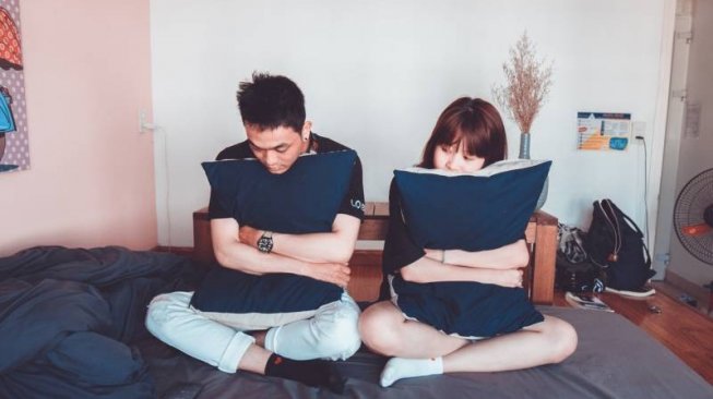 Punya Pacar yang Cueknya Setengah Mati? Saran Ini Bikin Hatimu Jadi Sekuat 