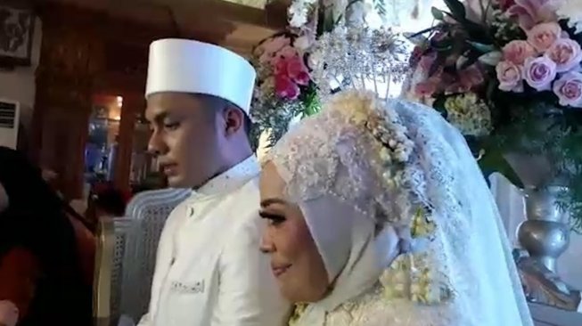 Resmi Jadi Suami Istri,  Ini Perasaan Muzdalifah dan Fadel Islami
