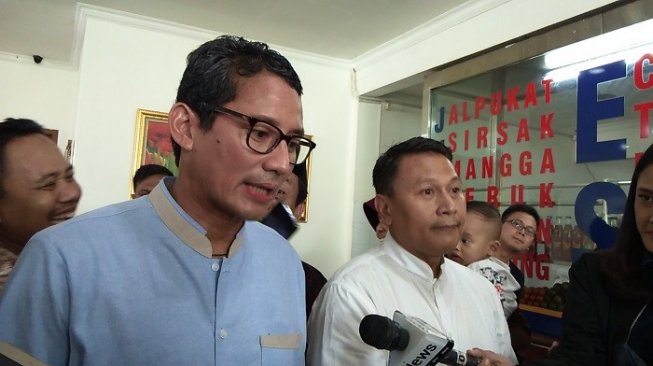 Warga Jakarta Terendam, Sandiaga Akui Dapat Laporan Banyak Banjir Kiriman