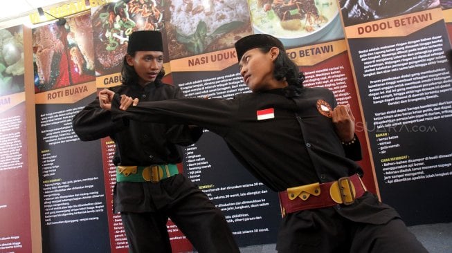 Suasana Festival Warisan Budaya Tak Benda di Kawasan Setu Babakan, Jakarta, Jumat (26/4). [Suara.com/Arief Hermawan P]